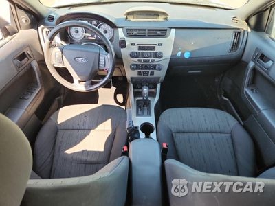Zdjęcie 8 z 14 samochodu: 2011 FORD FOCUS SE VIN:1FAHP3FN8BW160667 - miniatura