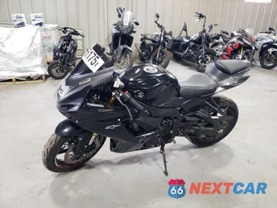 Trzecie zdjęcie samochodu z tyłu: 2018 SUZUKI GSX-R600 VIN:JS1GN7FAXJ2100776 - miniatura