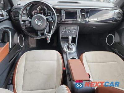 Zdjęcie 8 z 14 samochodu: 2016 VOLKSWAGEN BEETLE 1.8T VIN:3VWF17AT6GM638864 - miniatura