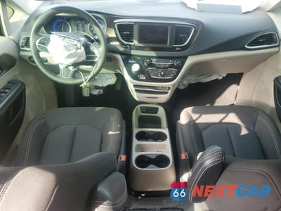 Zdjęcie 8 z 16 samochodu: 2023 CHRYSLER VOYAGER LX VIN:2C4RC1CG3PR547874 - miniatura