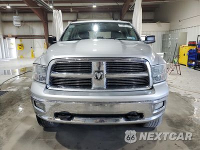 Piąte zdjęcie samochodu w środku: 2011 DODGE RAM 1500 VIN:1D7RV1GT1BS689977 - miniatura