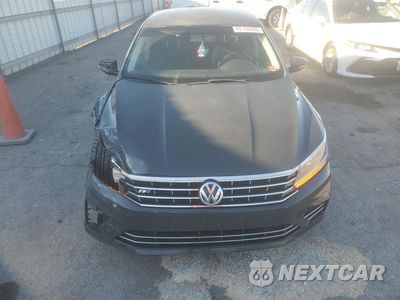 Piąte zdjęcie samochodu w środku: 2016 VOLKSWAGEN PASSAT S VIN:1VWAT7A31GC054538 - miniatura