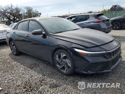 Czwarte zdjęcie samochodu z boku: 2025 HYUNDAI ELANTRA SEL SPORT VIN:KMHLM4DG5SU049251 - miniatura