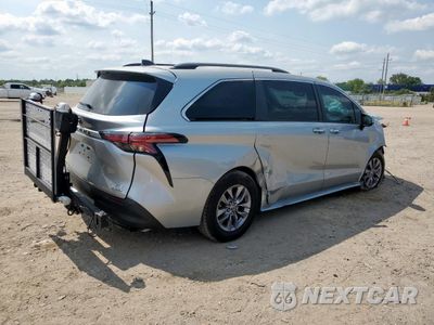 Trzecie zdjęcie samochodu z tyłu: 2021 TOYOTA SIENNA XLE VIN:5TDYRKEC9MS013811 - miniatura