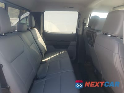 Zdjęcie 11 z 13 samochodu: 2023 FORD F550 SUPER DUTY VIN:1FD0W5HTXPEC31958 - miniatura