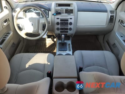 Zdjęcie 8 z 12 samochodu: 2008 MERCURY MARINER VIN:4M2CU81198KJ36077 - miniatura