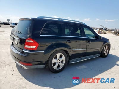 Trzecie zdjęcie samochodu z tyłu: 2012 MERCEDES-BENZ GL 450 4MATIC VIN:4JGBF7BE2CA789898 - miniatura