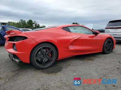 Trzecie zdjęcie samochodu z tyłu: 2021 CHEVROLET CORVETTE STINGRAY 3LT VIN:1G1YC2D46M5104285 - miniatura