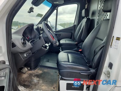 Zdjęcie 7 z 14 samochodu: 2023 MERCEDES-BENZ SPRINTER 2500 VIN:W1Y4KBHY3PT148990 - miniatura