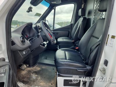 Zdjęcie 7 z 14 samochodu: 2023 MERCEDES-BENZ SPRINTER 2500 VIN:W1Y4KBHY3PT148990 - miniatura
