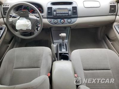 Zdjęcie 8 z 12 samochodu: 2005 TOYOTA CAMRY LE VIN:4T1BE32KX5U098590 - miniatura