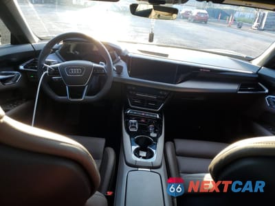 Zdjęcie 8 z 13 samochodu: 2023 AUDI E-TRON GT PRESTIGE VIN:WAUEJBFW2P7007931 - miniatura