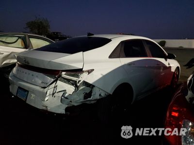 Trzecie zdjęcie samochodu z tyłu: 2023 HYUNDAI ELANTRA LIMITED VIN:KMHLN4AJ6PU036058 - miniatura