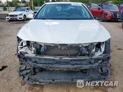 Piąte zdjęcie samochodu w środku: 2021 TOYOTA CAMRY LE VIN:4T1C11AK5MU577875 - miniatura
