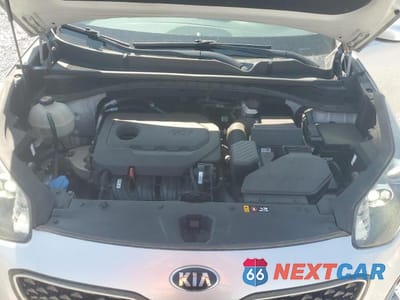 Zdjęcie 12 z 13 samochodu: 2017 KIA SPORTAGE EX VIN:KNDPNCAC6H7223740 - miniatura