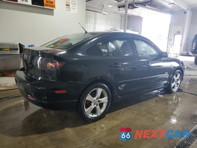 Trzecie zdjęcie samochodu z tyłu: 2005 MAZDA 3 S VIN:JM1BK323851336878 - miniatura