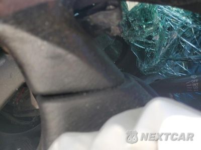 Zdjęcie 9 z 13 samochodu: 1998 TOYOTA RAV4 BASE VIN:JT3GP10V0W7039882 - miniatura