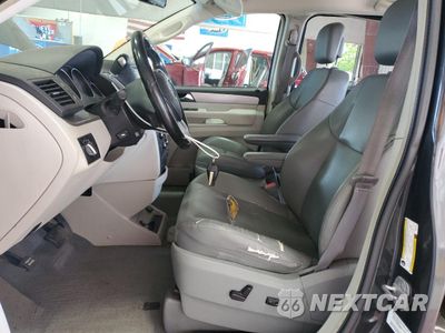 Zdjęcie 7 z 13 samochodu: 2011 VOLKSWAGEN ROUTAN SE VIN:2V4RW3DG3BR659526 - miniatura
