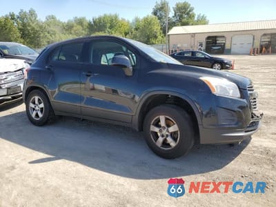 Czwarte zdjęcie samochodu z boku: 2016 CHEVROLET TRAX LS VIN:KL7CJNSB2GB717050 - miniatura