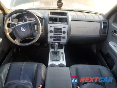 Zdjęcie 8 z 13 samochodu: 2008 MERCURY MARINER VIN:4M2CU91138KJ01525 - miniatura