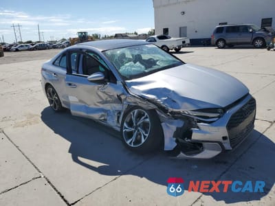 Czwarte zdjęcie samochodu z boku: 2023 AUDI A3 PREMIUM VIN:WAUAUDGY9PA092318 - miniatura