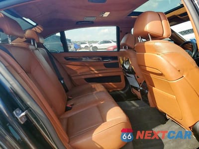 Zdjęcie 10 z 13 samochodu: 2013 BMW 740 LI VIN:WBAYE4C53DD137707 - miniatura