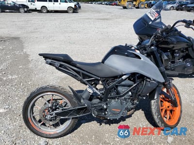 2023 KTM 200 DUKE MD2JPC401PC027058 - główne zdjęcie licytacji z USA - miniatura