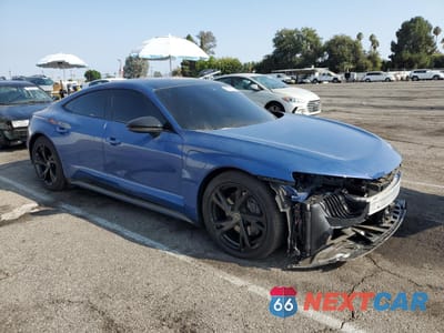 Czwarte zdjęcie samochodu z boku: 2024 AUDI E-TRON GT PREMIUM PLUS VIN:WAUFJBFW6R7004425 - miniatura