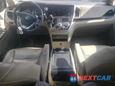 Zdjęcie 8 z 13 samochodu: 2018 TOYOTA SIENNA XLE VIN:5TDYZ3DC3JS944887 - miniatura
