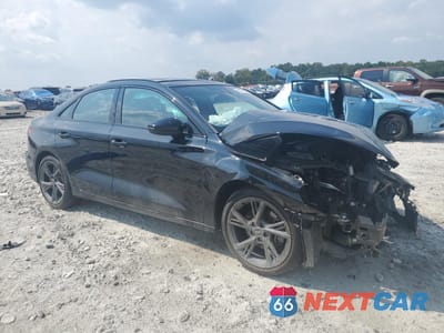 Czwarte zdjęcie samochodu z boku: 2024 AUDI A3 PREMIUM PLUS VIN:WAUHUDGY9RA006782 - miniatura