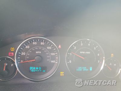 Zdjęcie 9 z 12 samochodu: 2007 JEEP COMMANDER VIN:1J8HG48P07C578690 - miniatura