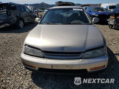 Piąte zdjęcie samochodu w środku: 1994 HONDA ACCORD LX VIN:JHMCD5637RC115642 - miniatura