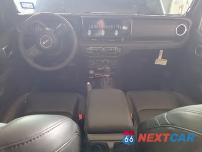 Zdjęcie 8 z 14 samochodu: 2025 JEEP GLADIATOR SPORT VIN:1C6PJTAG4SL518808 - miniatura