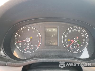 Zdjęcie 9 z 13 samochodu: 2013 VOLKSWAGEN PASSAT S VIN:1VWAP7A35DC087591 - miniatura