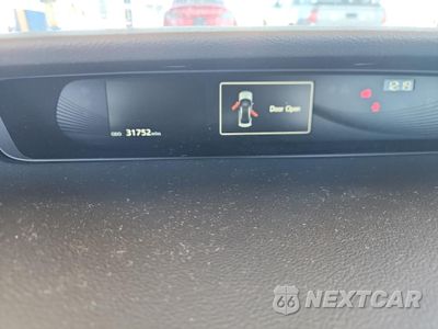 Zdjęcie 9 z 12 samochodu: 2017 TOYOTA MIRAI VIN:JTDBVRBD9HA003452 - miniatura