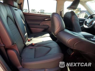 Zdjęcie 11 z 15 samochodu: 2021 TOYOTA HIGHLANDER XLE VIN:5TDHZRAH6MS089528 - miniatura