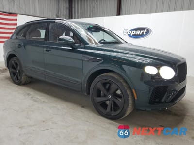 Czwarte zdjęcie samochodu z boku: 2022 BENTLEY BENTAYGA VIN:SJAAM2ZV5NC015443 - miniatura