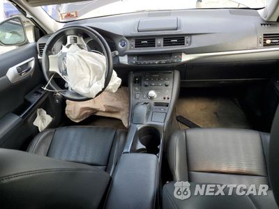 Zdjęcie 8 z 12 samochodu: 2011 LEXUS CT 200 VIN:JTHKD5BH6B2021311 - miniatura