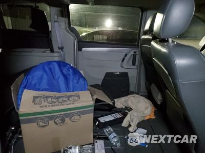 Zdjęcie 10 z 12 samochodu: 2009 VOLKSWAGEN ROUTAN SEL VIN:2V8HW54X69R553541 - miniatura