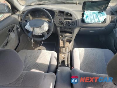 Zdjęcie 8 z 12 samochodu: 1999 MITSUBISHI MIRAGE DE VIN:JA3AY26A0XU021702 - miniatura