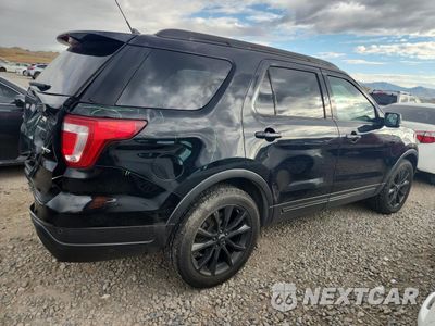 Trzecie zdjęcie samochodu z tyłu: 2018 FORD EXPLORER XLT VIN:1FM5K8D89JGC27724 - miniatura