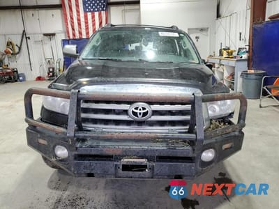 Piąte zdjęcie samochodu w środku: 2014 TOYOTA SEQUOIA LIMITED VIN:5TDJY5G12ES107984 - miniatura