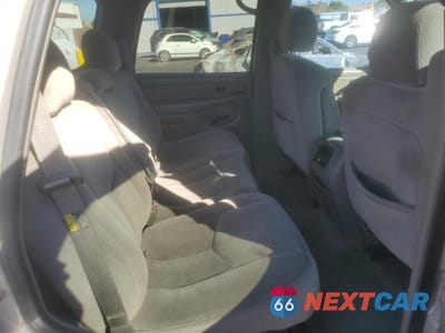 Zdjęcie 11 z 13 samochodu: 2006 GMC YUKON VIN:1GKEC13T36J120309 - miniatura