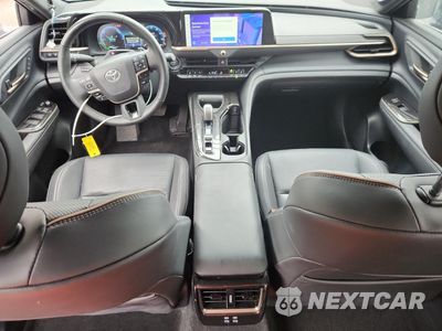Zdjęcie 8 z 15 samochodu: 2025 TOYOTA CROWN SIGNIA XLE VIN:JTDACAAJ6S3001759 - miniatura