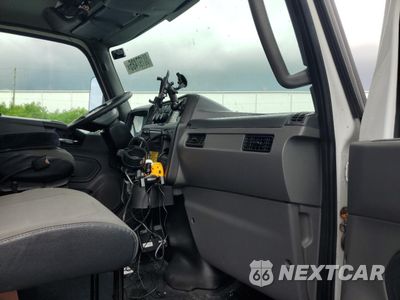 Piąte zdjęcie samochodu w środku: 2019 INTERNATIONAL MV607 VIN:1HTEUMML7KH395159 - miniatura