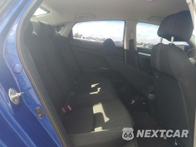 Zdjęcie 10 z 15 samochodu: 2019 HONDA CIVIC LX VIN:2HGFC2F6XKH525057 - miniatura