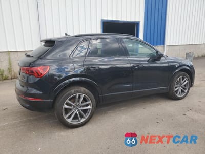 Trzecie zdjęcie samochodu z tyłu: 2023 AUDI Q3 KOMFORT 45 VIN:WA1AECF31P1041891 - miniatura