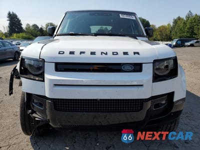 Piąte zdjęcie samochodu w środku: 2025 LAND ROVER DEFENDER 110 X-DYNAMIC SE VIN:SALE27EU4S2416735 - miniatura