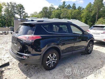 Trzecie zdjęcie samochodu z tyłu: 2017 TOYOTA RAV4 LE VIN:2T3BFREV2HW613910 - miniatura