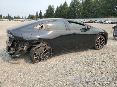 Trzecie zdjęcie samochodu z tyłu: 2024 TOYOTA PRIUS PRIME SE VIN:JTDACACU9R3024521 - miniatura